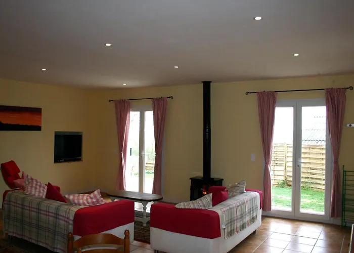 Fuer 2 Personen Und 2 By Interhome Villautou